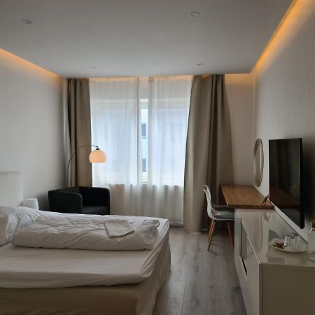 Schones Zimmer In Zentraler Lage Hanôver Exterior foto