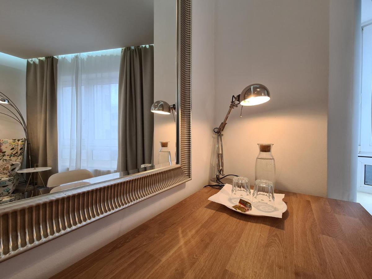 Schones Zimmer In Zentraler Lage Hanôver Exterior foto